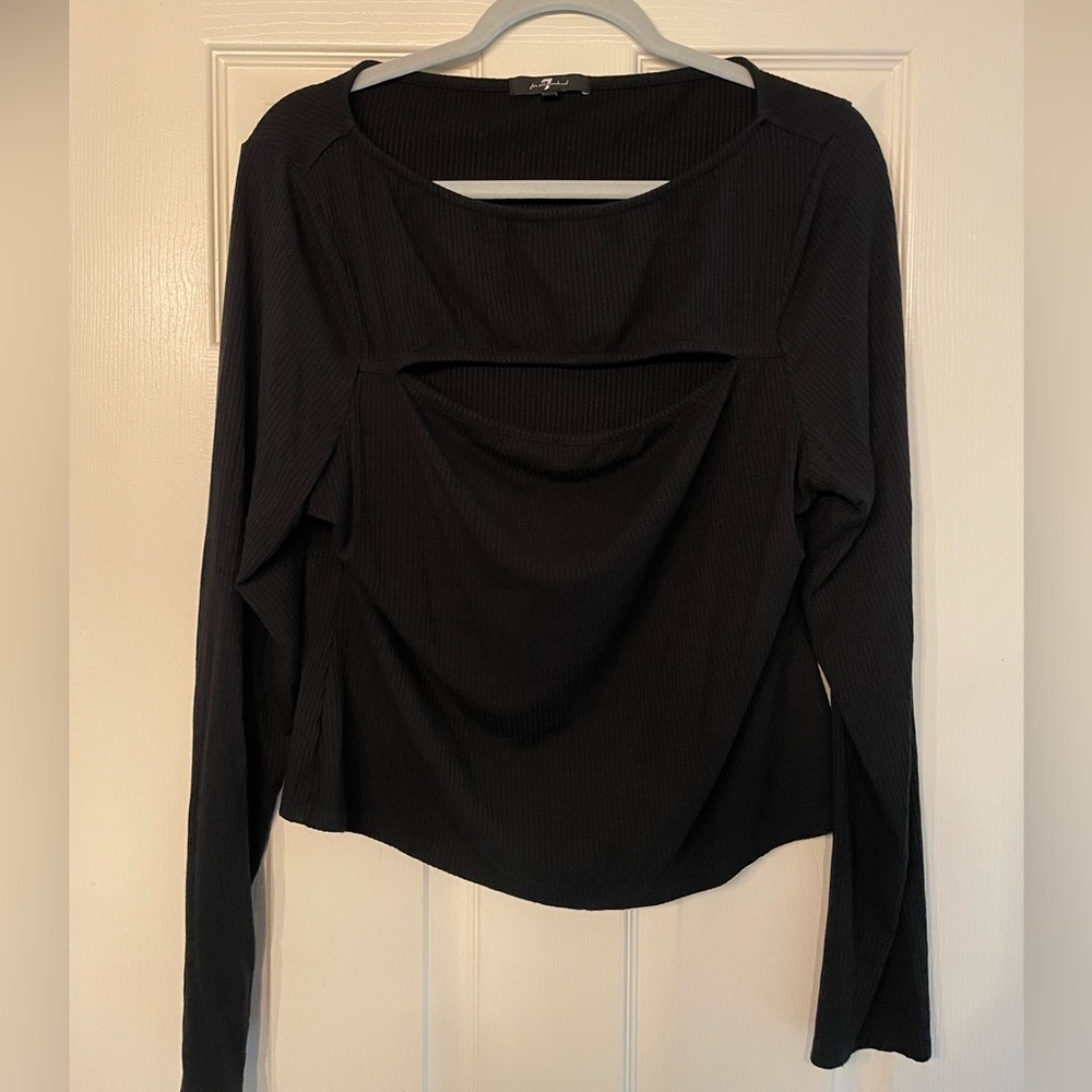 Elegant Black Long Sleeve Top Chest Slit